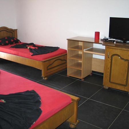 Accommodation Royal Azur Добра-Вода Экстерьер фото